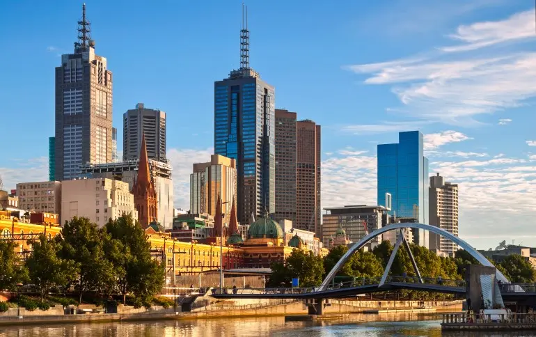 melbourne-city-skyline-770