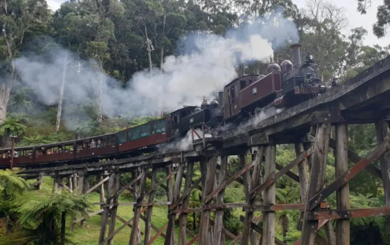 puffing-billy-steam-train