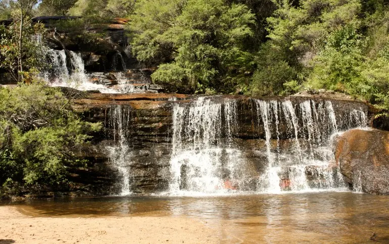 blue-mountains-stream-waterfall