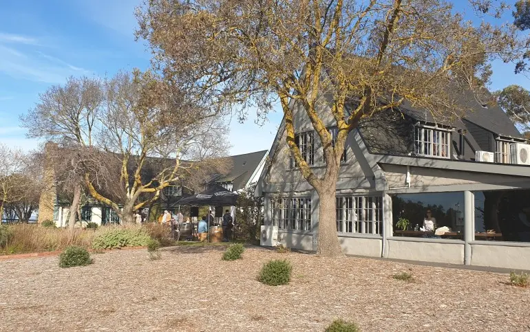 bellarine-winery-house-outside