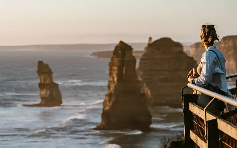 12-Apostles-Lookout