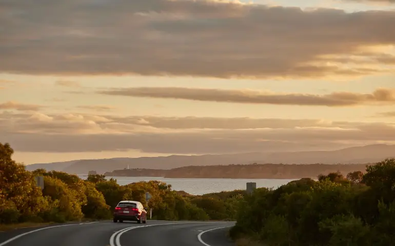 Great-Ocean-Road-Split-Point-Lighthouse